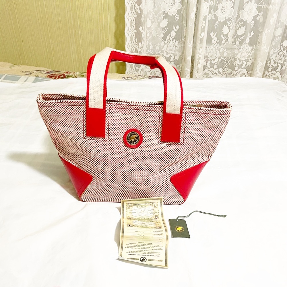 Hunting World Tote Bag
